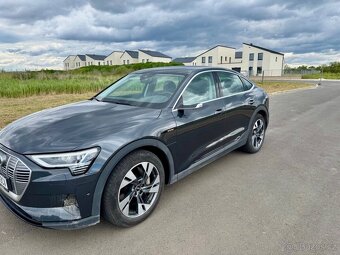 Audi E-Tron - 3