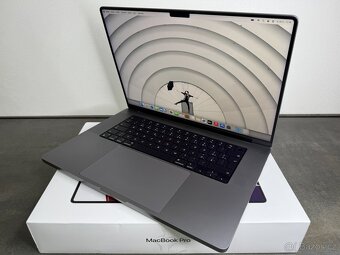 MacBook Pro 16'' 2021 / M1 Max / 32GB / 1TB SSD / Space Gr - 3