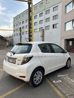 Toyota Yaris 1.5 Hybrid 2013 - 3