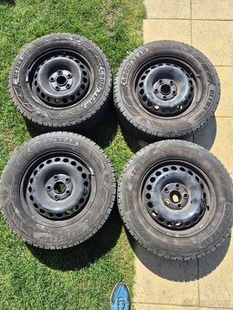 215/65 R16 C 109/107 T včetně disků + orig. poklice - 3