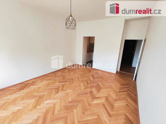 Světlý byt 2+1 s balkonem, 62 m2 + 2,9 m2 balkon, 1.patro, O - 3