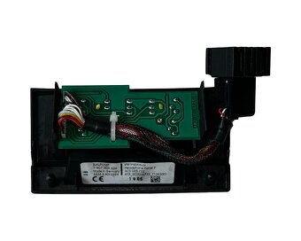 Panel připojení zvuku 3C0035722 VW Passat B6 r.v. 2007 - 3