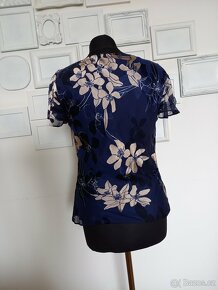 modrá halenka ze zlatými květy - 3