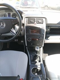 Mercedes Benz B - 3