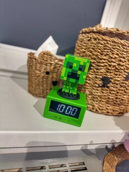 Krásný, dětský budík s nočním světlem MINECRAFT - 3