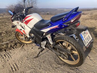 Honda CBR 125R - 3