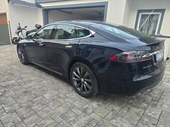 Tesla Model S 85 Free Supercharger - 3
