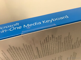 Bezdrátová klávesnice Microsoft All-in-One Media Keyboa NOVÁ - 3