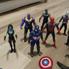 Marvel Avengers 31 figurek - 3