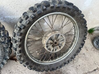 Kola jawa 250 pérák,jawa 350,čz 175 - 3