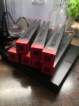 Kavovar NESPRESSO De'Longhi U EN110.B + 93 kapslí + box - 3