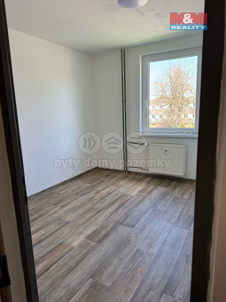 Pronájem bytu 3+1, 72 m², Rovná - 3