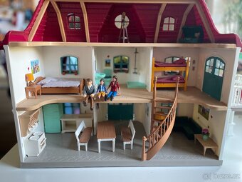 Schleich velký dům se stájí - 3