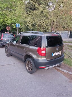 Škoda yeti rok 2011 - 3