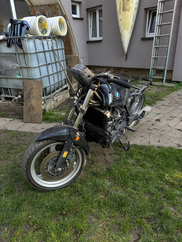 Dvě motorky BMW K1100 RS a BMW 100 na náhradní díly - 3