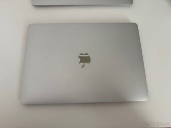 Macbook Air 13” 2019 - 3