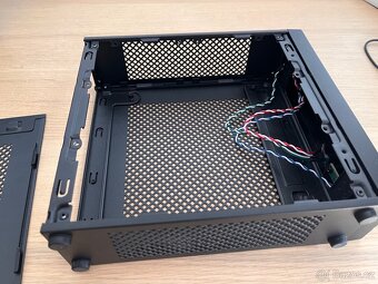 PC Mini ITX skřín ChiefTec Compact IX-03B - 3