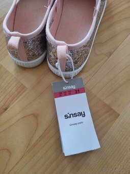 Dívčí balerínky/papučky - NOVÉ S VISAČKOU - 3