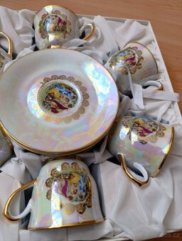 Porcelánová starožitná sada nádobí - 3