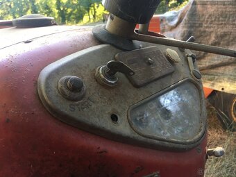 Zetor 3511 kompletně původní lak extrémně málo jetý - 3