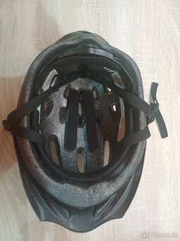 Přilba - 3