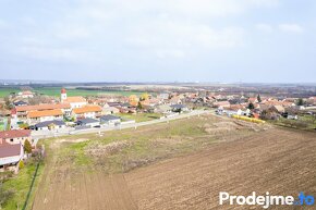 Prodej stavebního pozemku 733 m2 - Znojmo - Načeratice - 3