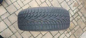 Prodám 4 ks zimní pneu nokian 215/55 R16 - 3