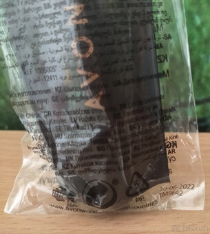 AVON Šikmý štětec na konturování - 3