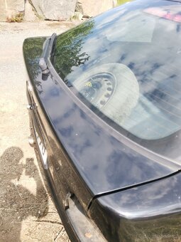 BMW E36 compact kufr - 3