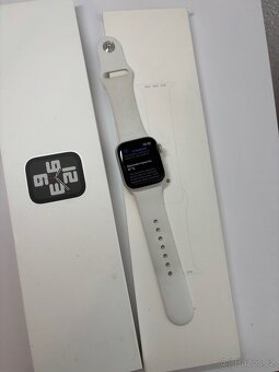 Apple watch SE 2022 40mm - 97% baterie - 3