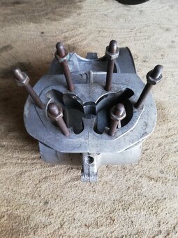 JAWA 350/18 PÉRÁK ,1952, PÁROVÉ BLOKY, KARTERY, SKŘÍŇ MOTORU - 3