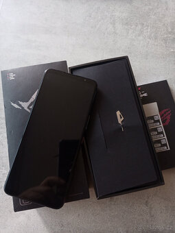 ASUS ROG 6 - 3