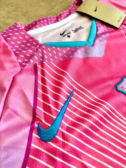 FC Barcelona speciální limitovaný dres - 3