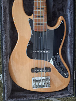 Baskytara MARCUS MILLER V5 - 3