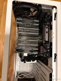 ASUS ROG STRIX X570-E GAMING + Ryzen 3900X + 64GB RAM - 3