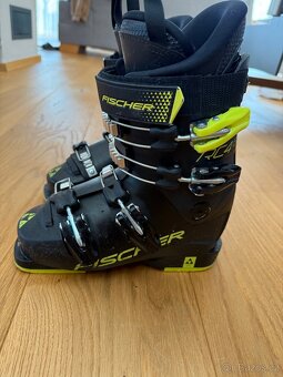Prodám juniorské lyžáky Fischer RC4 60, vel 225 - 3