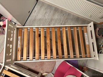 Dětská postýlka Ikea pro holčičku - 3