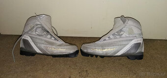 PRODÁNO. Dámské boty na běžky Madshus vel. 37 (23,4 cm) - 3