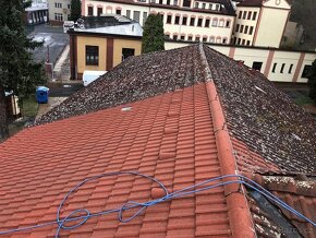 Renovace / čištění střech, fasád a dlažeb - 3