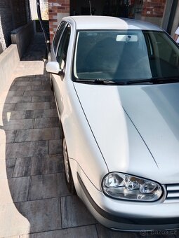 VW Golf 1.6 benzín, r.v. 2002 - 3