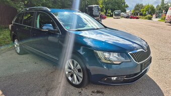 Škoda Superb Combi II facelift 2.0tdi 103kw dsg Elegance - 3