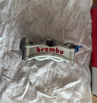 Prodám 4 pístkové radiální třmeny Brembo monobloc Stylema - 3