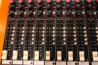 Toft Audio ATB24 24kanálový mixér Stuido - 3