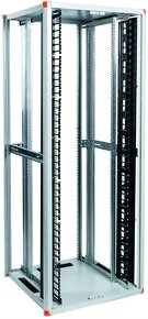 Legrand EvoLine 19" | - 3