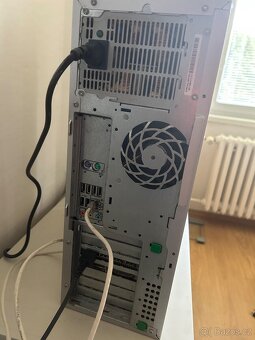 HP Z400 Workstation na hraní s grafickou kartou - 3