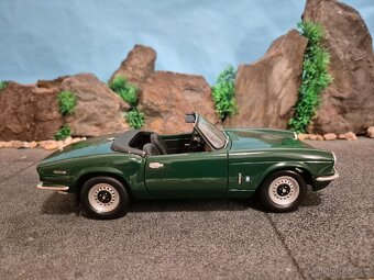 Prodam model 1:18 Triumph spitfire MK4 - 3