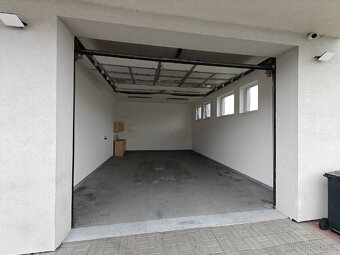 Pronájem garáže a parkovací plochy Líbeznice - 3