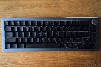 Mechanická klávesnice Cooler master ck721 - 3
