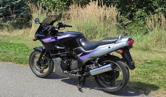 Kawasaki GPZ 500 S - 3