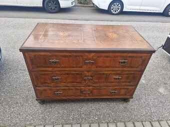 Komoda, malovana truhla, intarzovany pribornik - 3